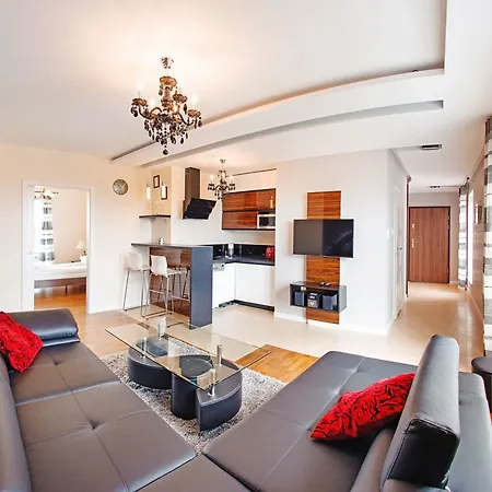 Chmielna Park, Sun & Snow *