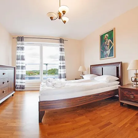 Chmielna Park, Sun & Snow * Gdańsk