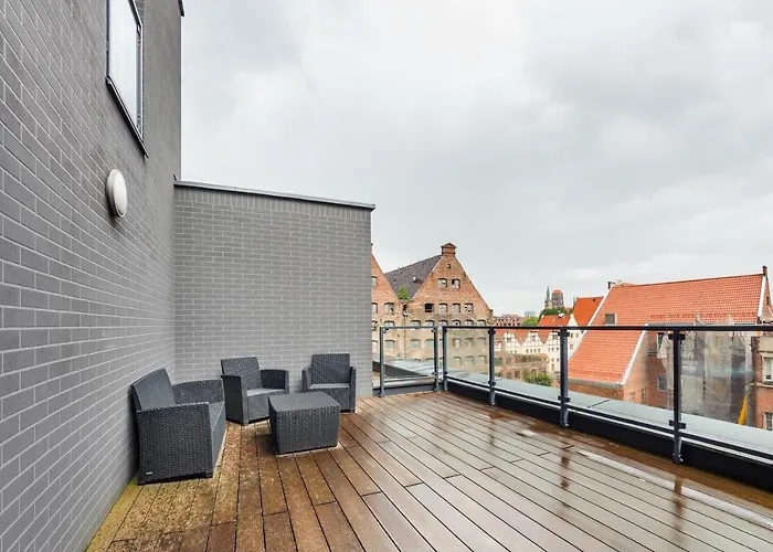 Chmielna Park, Sun & Snow