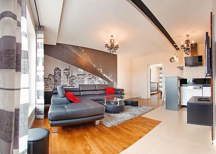 Chmielna Park, Sun & Snow *